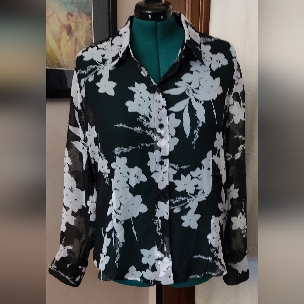 Croft and Barrow XL Black Floral Print Button Down Blouse